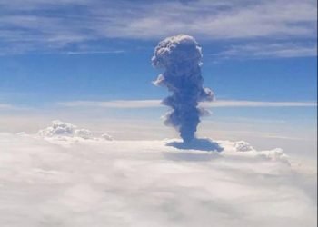 eruzione-popocatepetl-vista-dall’aereo,-video:-immagini-straordinarie