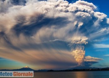 eccezionale-eruzione-del-vulcano-ulawun,-ceneri-in-atmosfera-fino-a-19-chilometri-di-quota