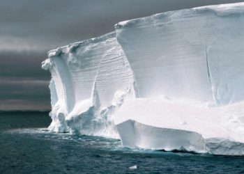antartide-a-rischio-rottura.-in-crisi-il-piu-grande-iceberg-al-mondo