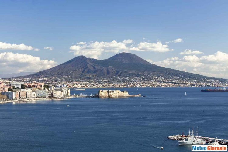 meteo-napoli:-prevalenti-schiarite-anche-nel-weekend,-aumentano-le-temperature