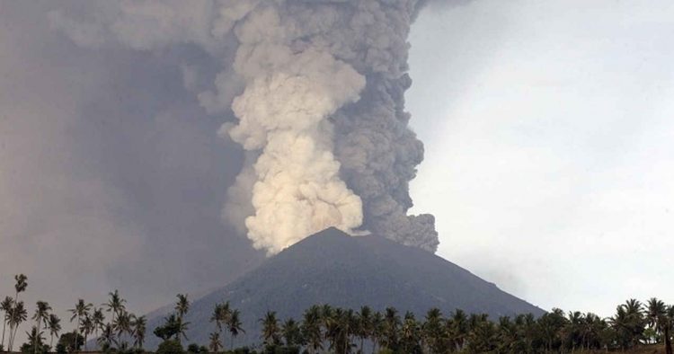 indonesia,-esplode-il-monte-merapi:-video-impressionante-dell’eruzione