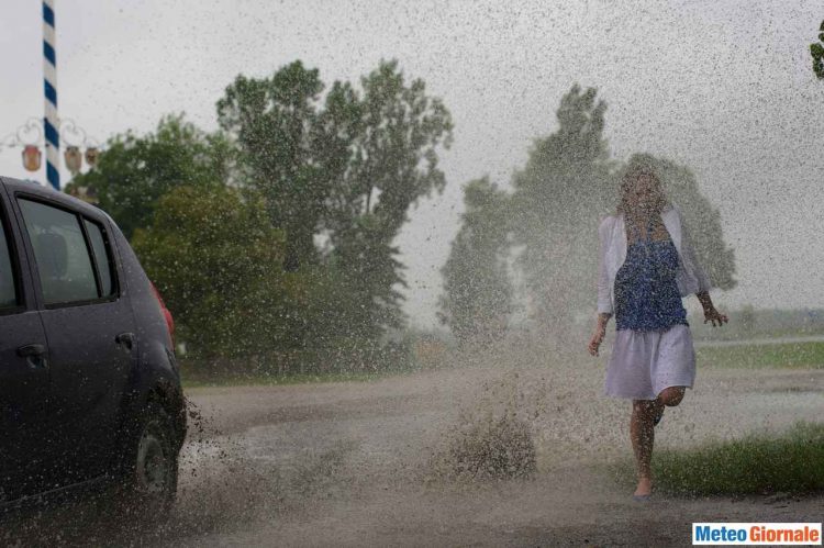 meteo-francia:-ondata-di-maltempo,-vento-forte,-temporali-e-allagamenti