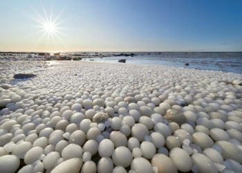 uova-di-ghiaccio-in-finlandia:-fenomeno-meteo-raro-e-spettacolare