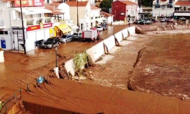 video-meteo.-maltempo-e-alluvioni-grecia,-grandine-devastante-vicino-atene