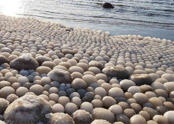 insolite-palle-di-ghiaccio-nell’isola-di-hailuoto:-video-meteo
