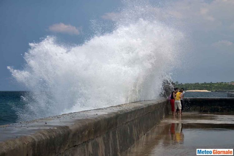 meteo:-bufere-di-vento-e-mareggiate-non-si-placano.-incombe-forte-libeccio