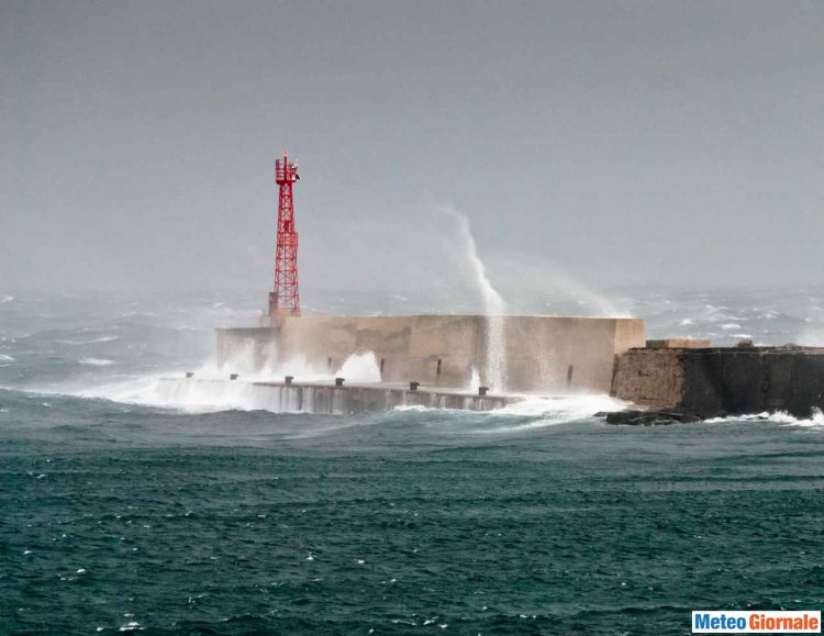meteo-napoli:-grosse-piogge-domenica,-ma-anche-in-settimana-a-tratti-maltempo