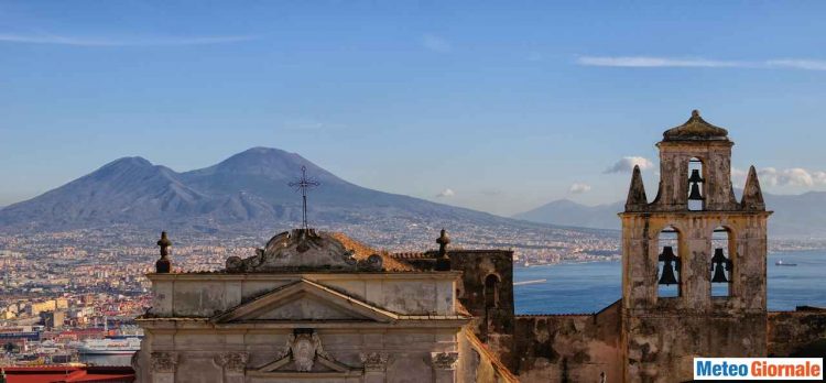 meteo-napoli:-prosegue-l’estate,-con-il-dominio-anticiclonico