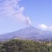 etna-torna-in-eruzione:-colonna-di-fumo-altissima-dal-nuovo-cratere