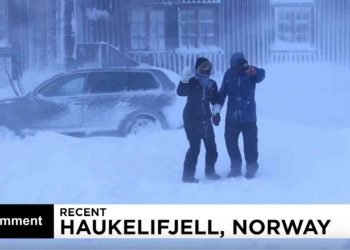 incredibile-tempesta-di-neve-a-haukeliseter,-norvegia:-video-meteo