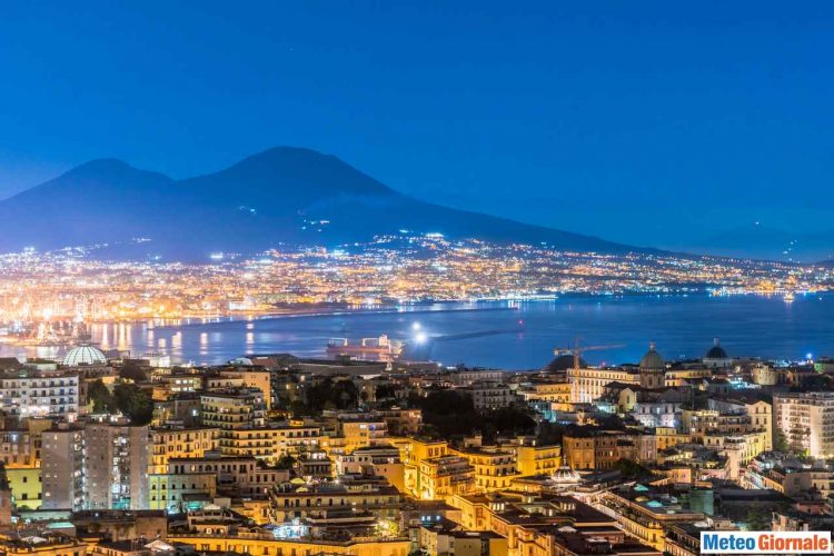 meteo-napoli:-bel-tempo-e-tepore.-anticiclone-sino-al-weekend