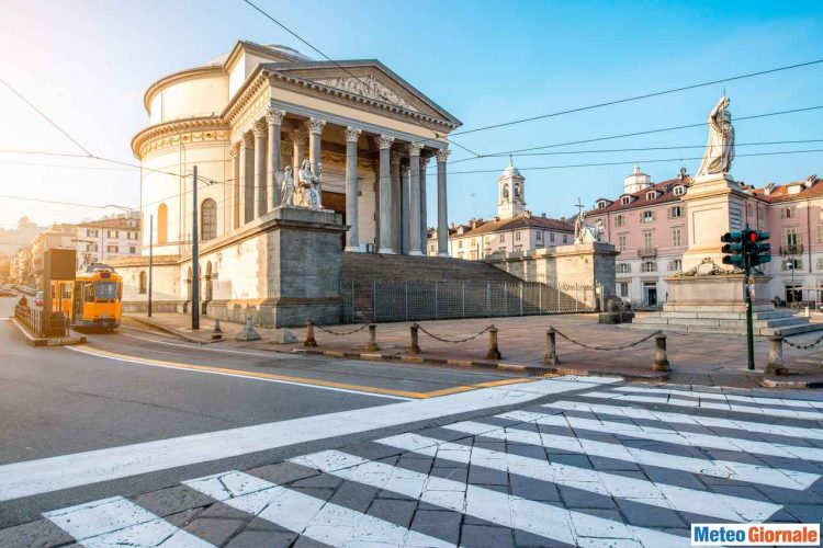 meteo-torino:-prevalenza-di-sole,-verso-rinforzo-dell’alta-pressione