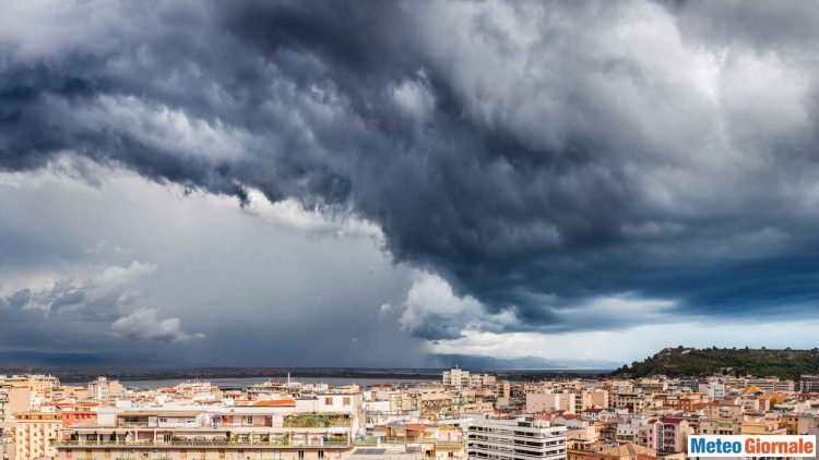 meteo-cagliari:-peggiora,-elevato-rischio-acquazzoni