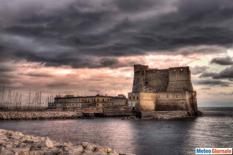 meteo-napoli:-molte-nubi,-qualche-pioggia-sabato.-poi-torna-il-sereno