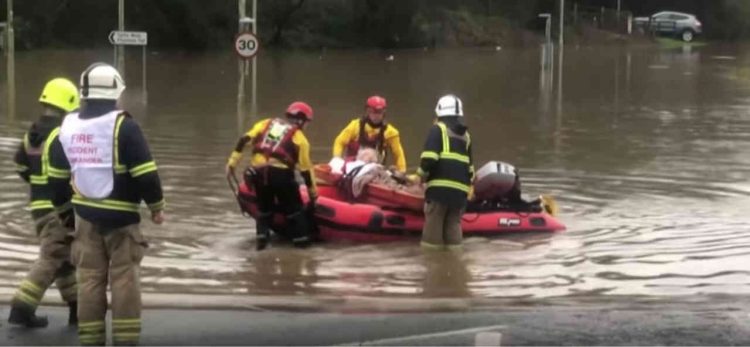 gli-effetti-devastanti-del-ciclone-dennis:-video-meteo