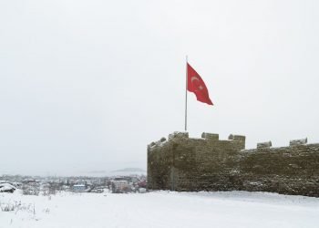 grande-gelo-e-forti-nevicate-in-turchia-orientale