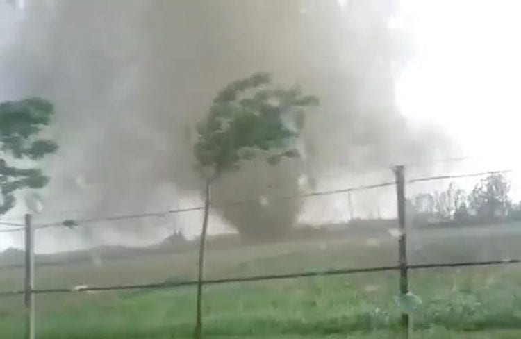 meteo-storia-di-7-anni-fa:-video-a-tu-per-tu-col-tornado-gigante-in-emilia