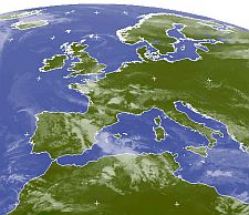 al-nord-italia,-fine-aprile-con-vesti-di-maggio,-nuvole-al-centro-e-sud