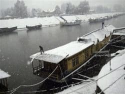 india-tra-le-grandi-nevicate-nel-kashmir-e-le-tempeste-tropicali