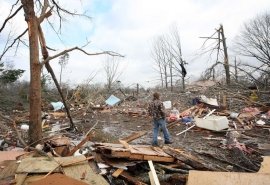 usa-meridionali:-almeno-52-morti-per-i-tornado