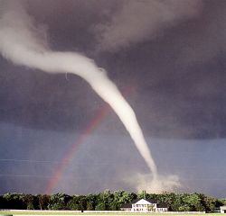 il-meteo-estremo-che-in-europa-non-ti-aspetti:-150-tornado-dall’inizio-dell’anno