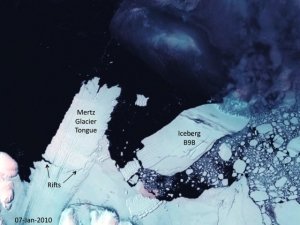 due-grandi-iceberg-sono-alla-deriva-in-antartide,-potrebbero-modificare-il-clima-e-le-correnti-mondiali