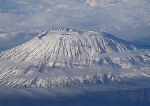 crisi-del-kilimangiaro:-scioglimento-dei-ghiacci-accelerato-dal-disboscamento