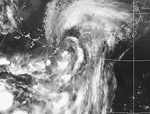 haima-e-meari:-le-tempeste-tropicali-portano-diluvi-in-asia-orientale.-record-di-caldo-in-texas-e-giappone