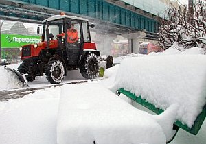 mosca-sotto-la-neve:-l’inverno-russo-non-getta-la-spugna