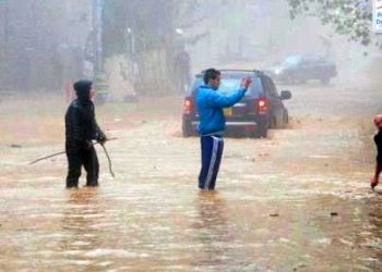 pesanti-inondazioni-in-algeria,-oltre-200-mm-di-pioggia:-video-e-foto