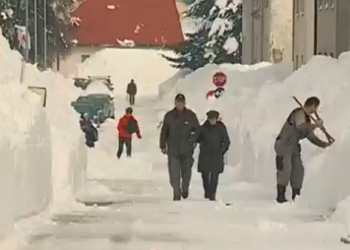 montagne-della-croazia-sepolte-da-metri-di-neve