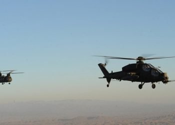 furiosa-grandinata-distrugge-elicotteri-statunitensi-in-afghanistan