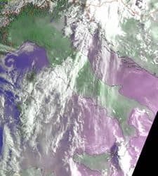 una-minacciosa-perturbazione-di-nubi-copre-i-cieli-del-mediterraneo-occidentale