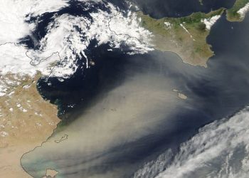 tempesta-di-sabbia-verso-la-sicilia,-richiamata-dal-vortice-mediterraneo