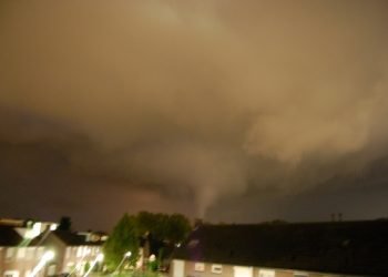 tornado-si-abbatte-su-drunen,-nei-paesi-bassi