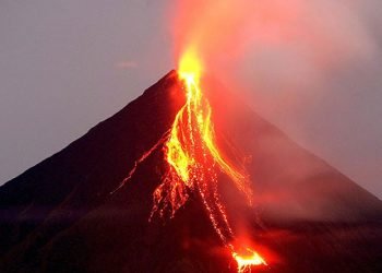 eruzione-nelle-filippine,-monte-mayon-provoca-5-morti