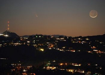 ottobre-mese-della-luna-e-delle-comete:-spettacolo-in-cielo