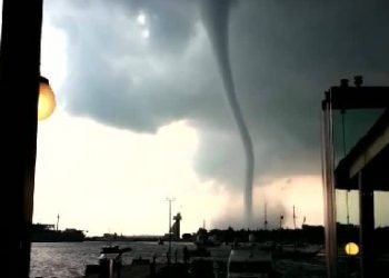 tornado-istanbul-ripreso-molto-da-vicino:-nuovo-video-mozzafiato