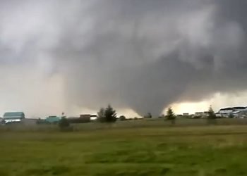 enorme-e-distruttivo-tornado-si-abbatte-in-baschiria:-vittime-e-feriti.-foto-e-video-dell’evento