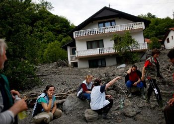balcani,-dopo-l’alluvione-del-secolo-ingenti-frane:-spazzati-via-interi-villaggi