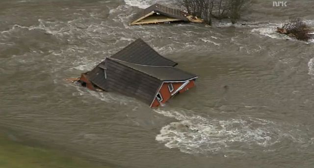 alluvioni-in-norvegia,-case-spazzate-via.-video